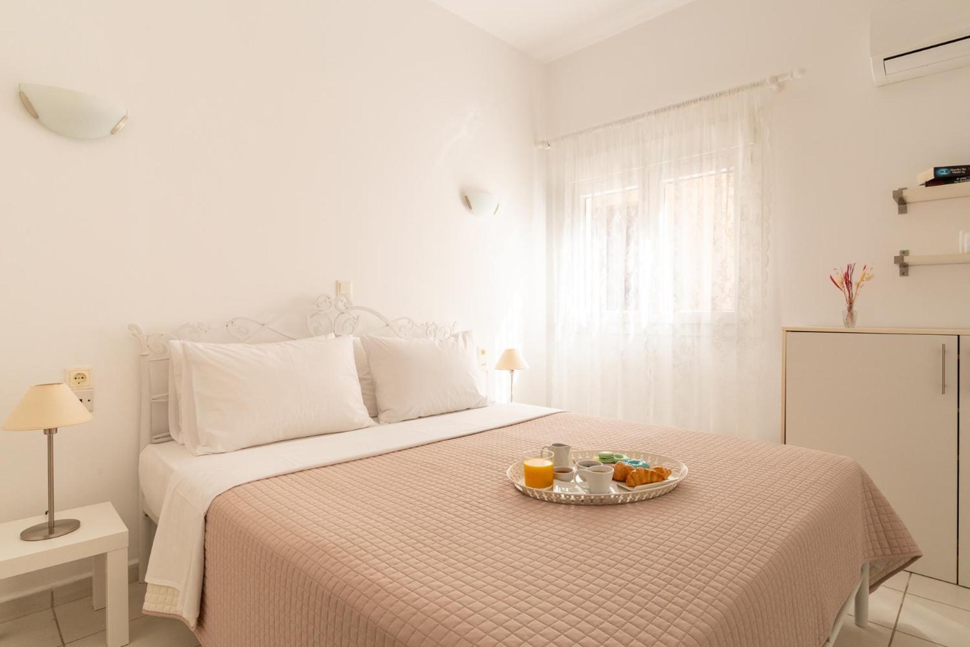 Elio A 1Bdr Apt With Garden 1 Min From The Beach By Hospi Heraklion  Exterior photo